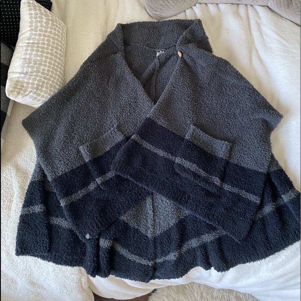 Barefoot Dreams Cozy Chic Wrap